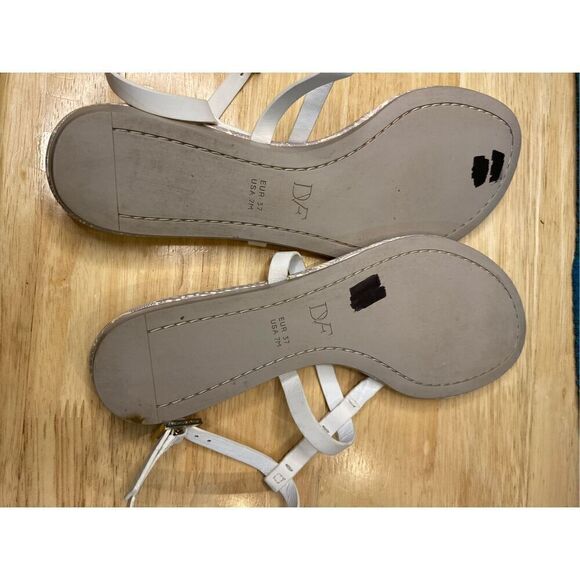Diane von Furstenberg Perugia T-Bar Sandals, White Leather, Women Size 7 - Picture 6 of 6